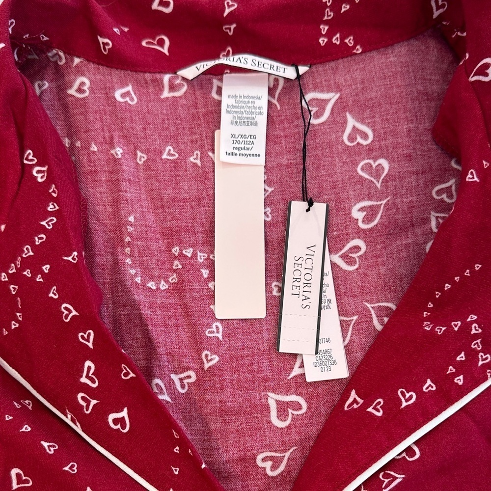 Victoria's Secret Burgundy Heart Pajama Top - Picture 2 of 3